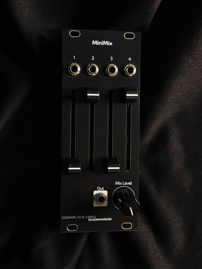BenjiaoModular MiniMix - Eurorack 4-in 1-out Mono Mixer
