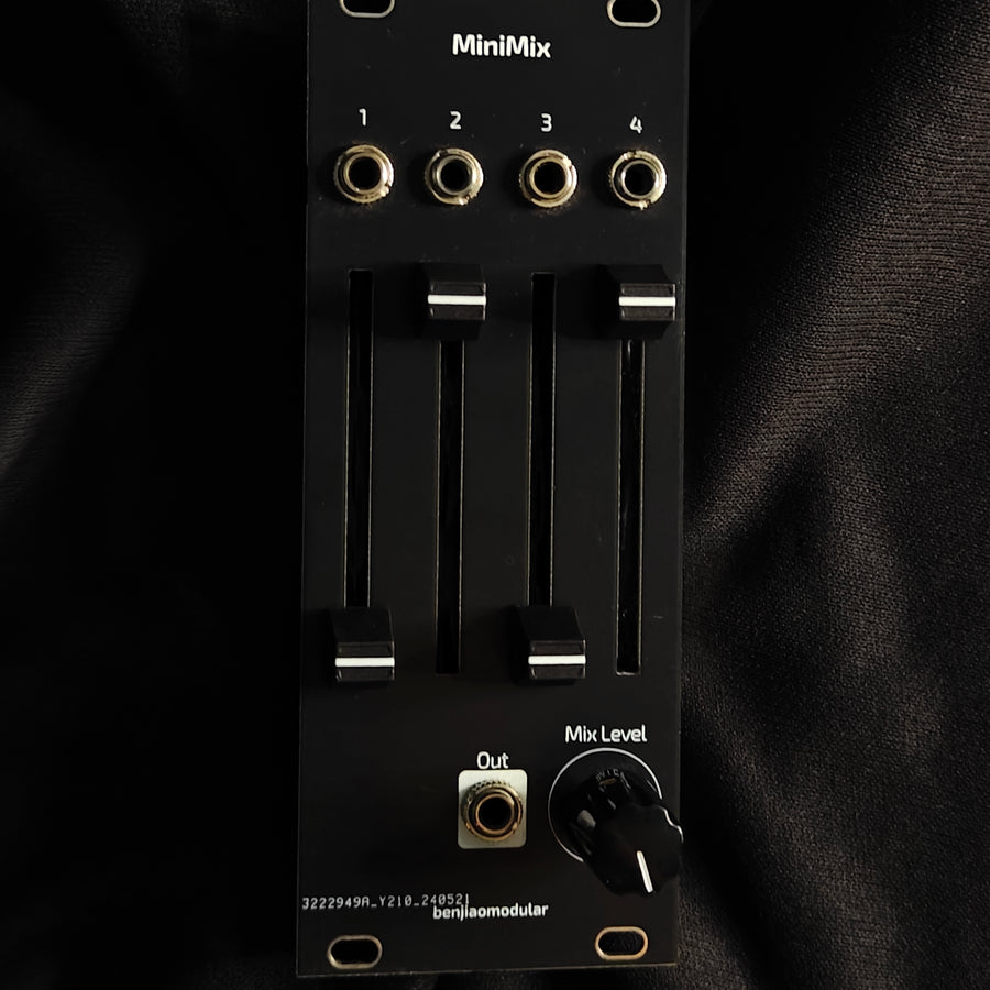 BenjiaoModular MiniMix - Eurorack 4-in 1-out Mono Mixer